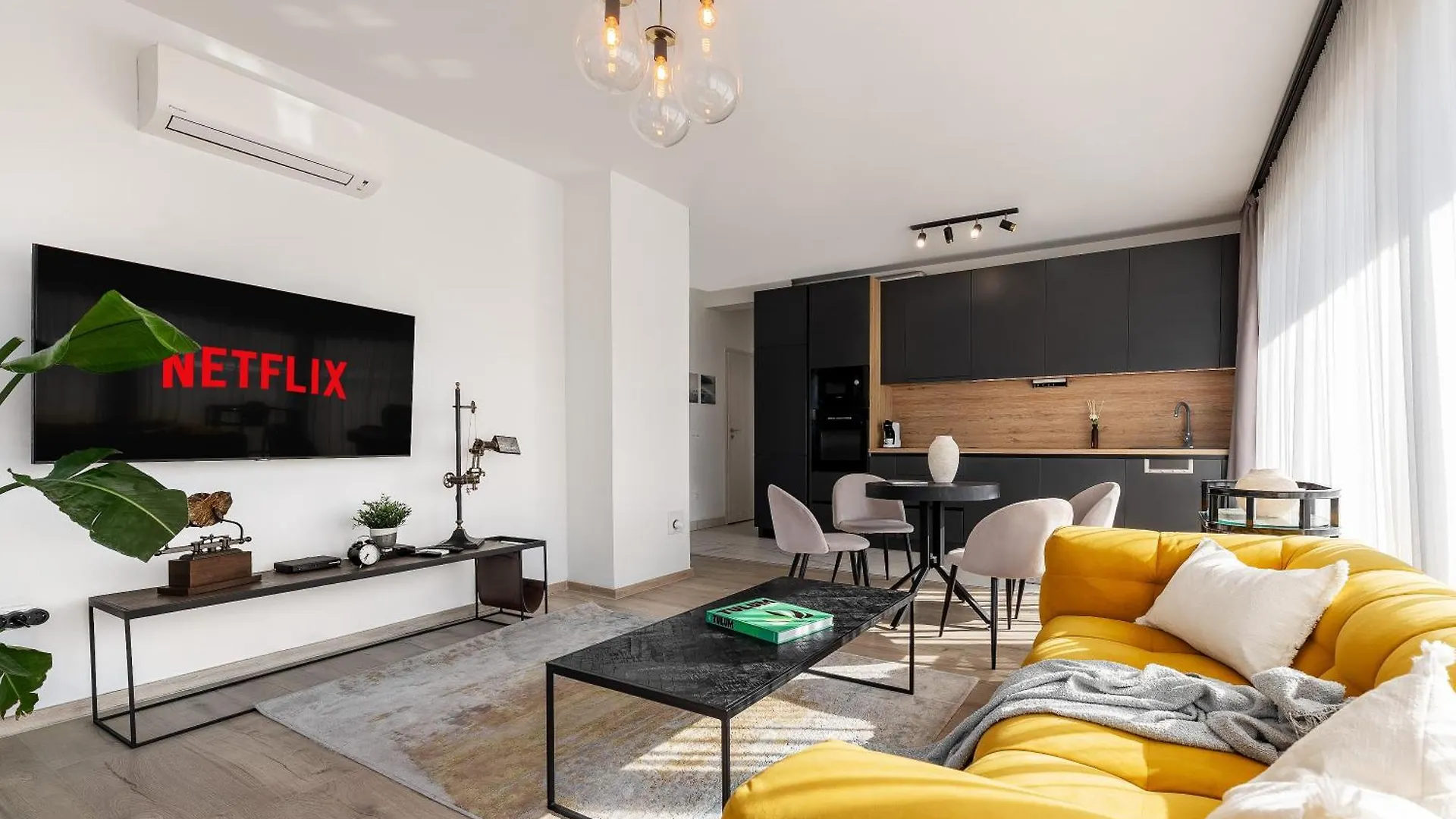 Magnolia Sunshine Apartment Budapest Hungary